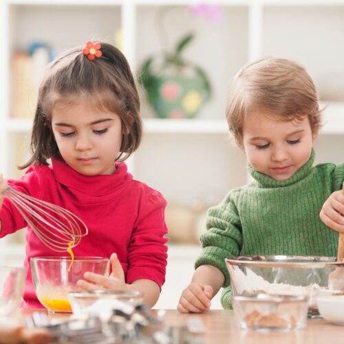 kids baking
